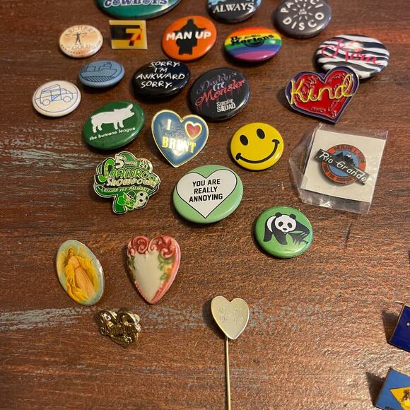Lapel Pins Lot 73 Pieces Vintage & Modern - Picture 10 of 12